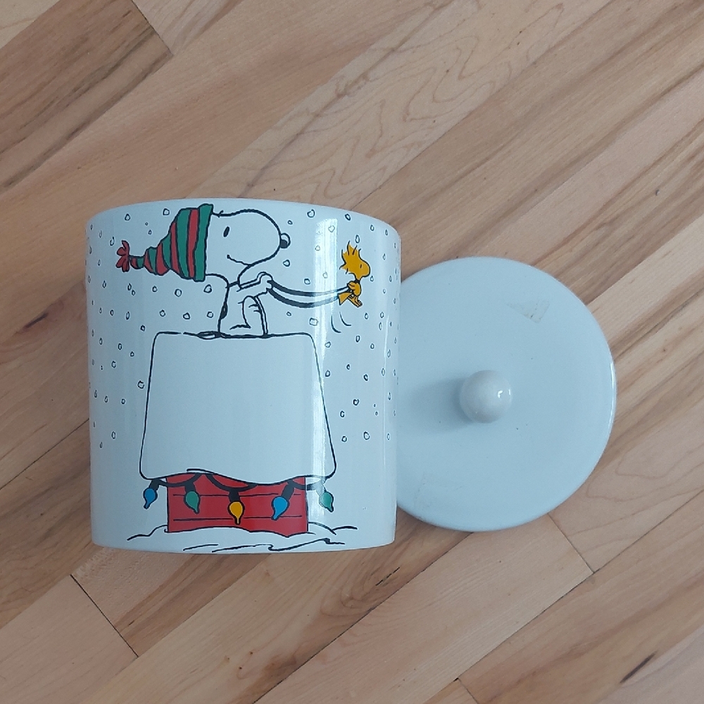 Snoopy Christmas Ceramic Jar